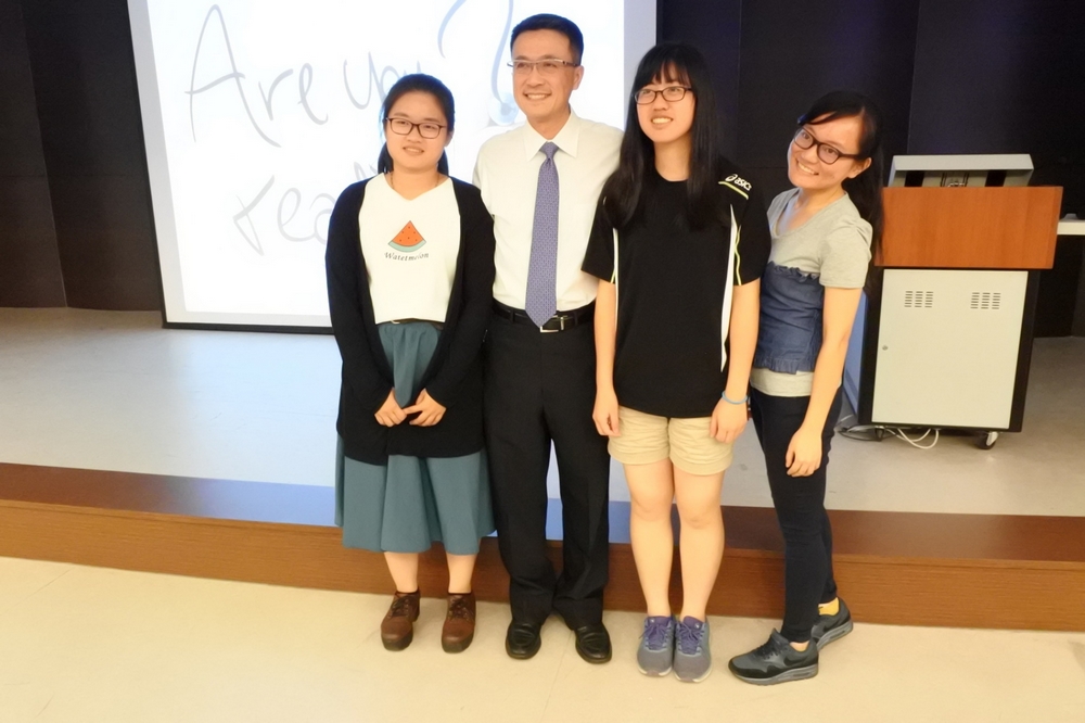 本系同學與講者合影1