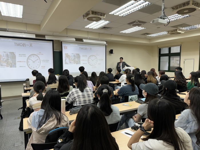台新銀行外匯交易員劉方宇-金融交易室生態3