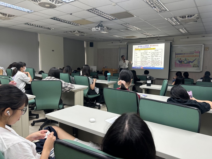 元大證券通路事業部專業經理黃振源-金融職場就業準備與職涯規劃4