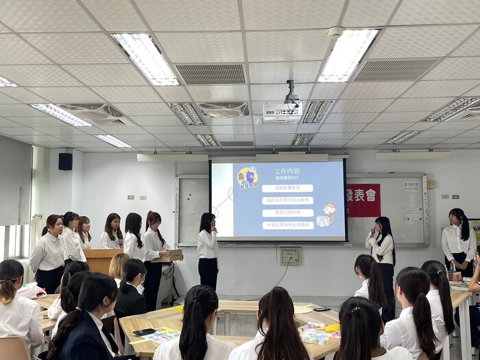112學年度實習成果發表會18