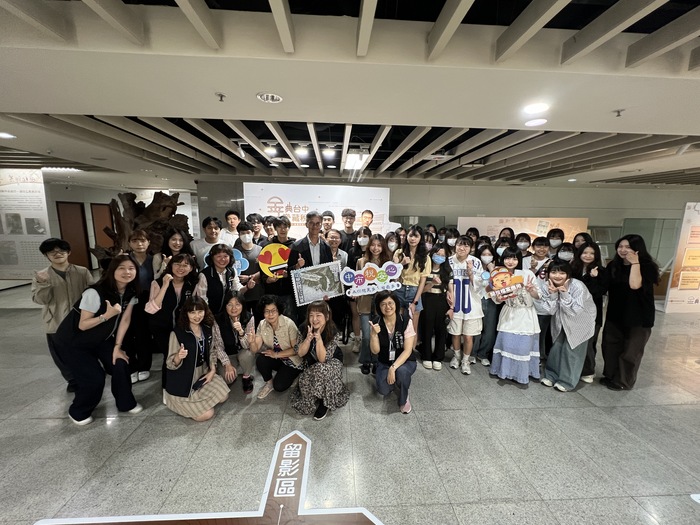 114年度公職就業參訪 / 許義忠老師帶領三年學生至台中市政府地方稅務局圖片